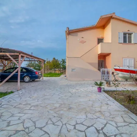 Yiota Harbour House 1 Min Walk To The Beach *