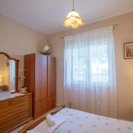 Apartment Yiota Harbour House 1 Min Walk To The Beach *