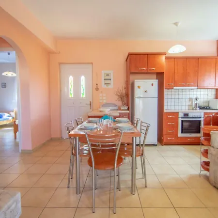 Yiota Harbour House 1 Min Walk To The Beach *